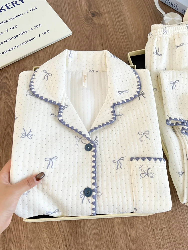 Blue Knot Long Sleeve Air Cotton Sleepwear Women's Style Autumn Winter Home Clothes Set Warm Flannel Home Suit
Blue Knot Long Sleeve Air Cotton Sleepwear Women's Style Autumn Winter Home Clothes Set Warm Flannel Home Suit