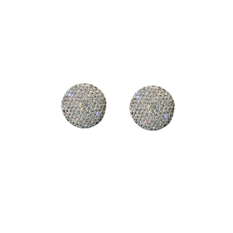 *Full of diamonds, European and American exaggerated personalized earrings, women's 2024 new trend simple high-end earrings
*Full of diamonds, European and American exaggerated personalized earrings, women's 2024 new trend simple high-end earrings