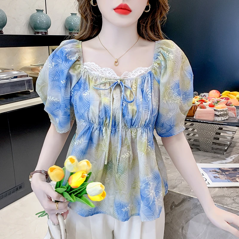 Summer New Stunning Gradient Floral Embroidered Lace Trim Square Neck Short Sleeve Shirt Women Slim Fit Top Blouse
Summer New Stunning Gradient Floral Embroidered Lace Trim Square Neck Short Sleeve Shirt Women Slim Fit Top Blouse