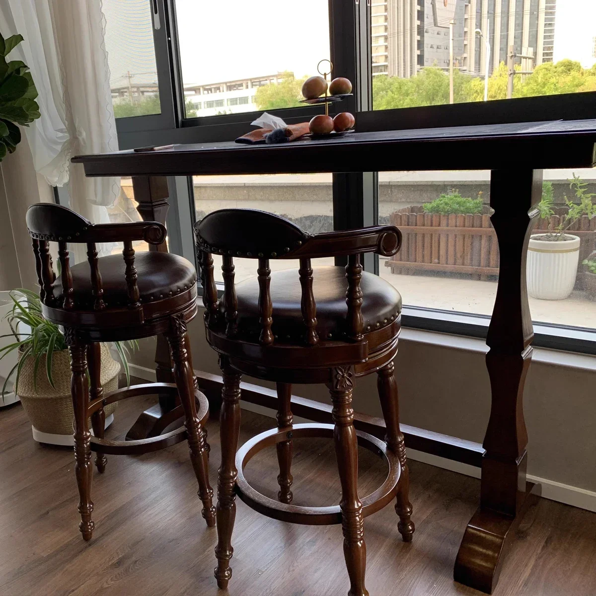 American bar table Household solid wood living room Wall counter Small balcony European high chair Long
American bar table Household solid wood living room Wall counter Small balcony European high chair Long