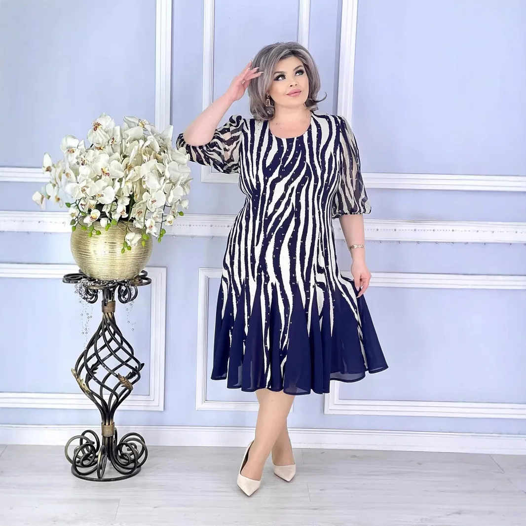 Элегантное женское платье 2025 года, синее винтажное платье с коротким рукавом и принтом, летнее свободное пляжное праздничное платье с круглым вырезом, женское платье больших размеров
Элегантное женское платье 2025 года, синее винтажное платье с коротким рукавом и принтом, летнее свободное пляжное праздничное платье с круглым вырезом, женское платье больших размеров