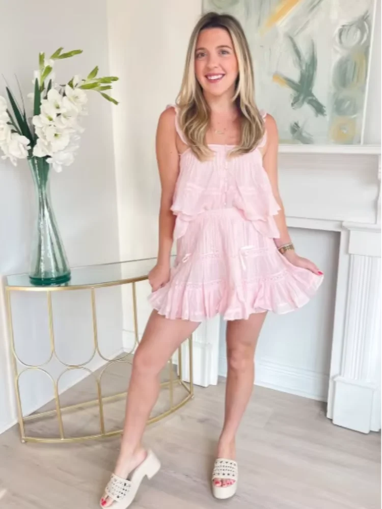 Women's Ruffled Mini Skirt 2-piece Set Sleeveless Button-front Tiered Top Lace-trim Ruffle Skirts Casual Vacation Outfit 2026
Women's Ruffled Mini Skirt 2-piece Set Sleeveless Button-front Tiered Top Lace-trim Ruffle Skirts Casual Vacation Outfit 2026