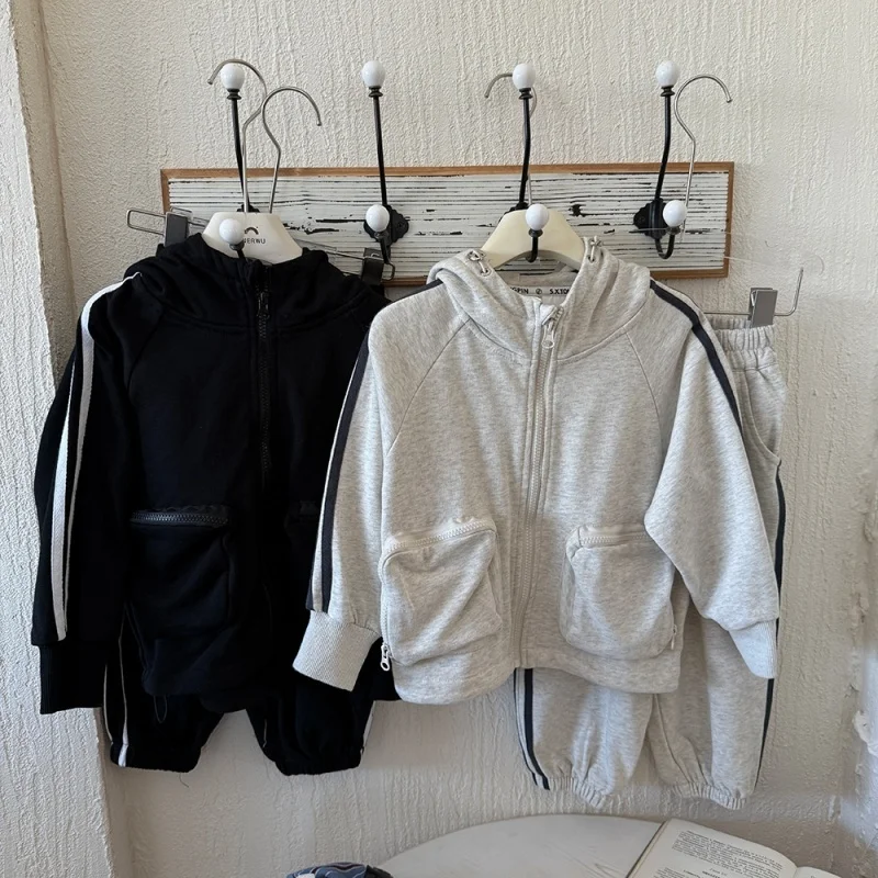 Boys 2025 Top + Pants Two-piece Set of Spring and Autumn New Products Children Children's Top and Bottom Clothes Set KidsOutfits
Boys 2025 Top + Pants Two-piece Set of Spring and Autumn New Products Children Children's Top and Bottom Clothes Set KidsOutfits