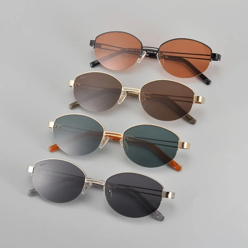 Top Designer 2025 New Old Money Wind Fake Half Frame Men's Sunglasses Senior Sense Oval Plain Sunscreen Sunglasses for Women
Top Designer 2025 New Old Money Wind Fake Half Frame Men's Sunglasses Senior Sense Oval Plain Sunscreen Sunglasses for Women