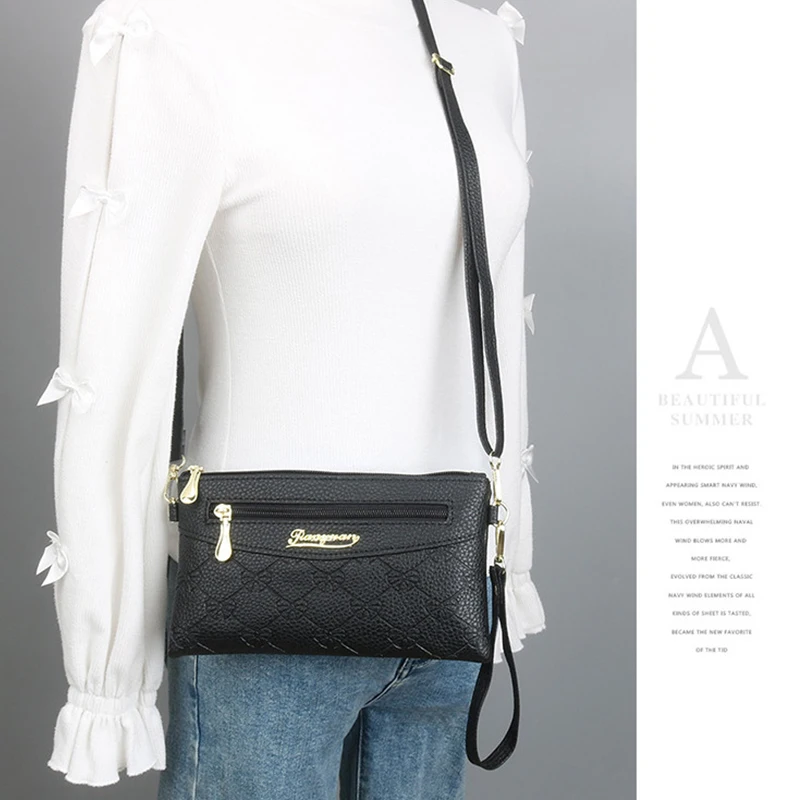 A lady's handbag, simple design, small size, suitable for travel, fitness, work, parties, weddings, and other occasions.
A lady's handbag, simple design, small size, suitable for travel, fitness, work, parties, weddings, and other occasions.