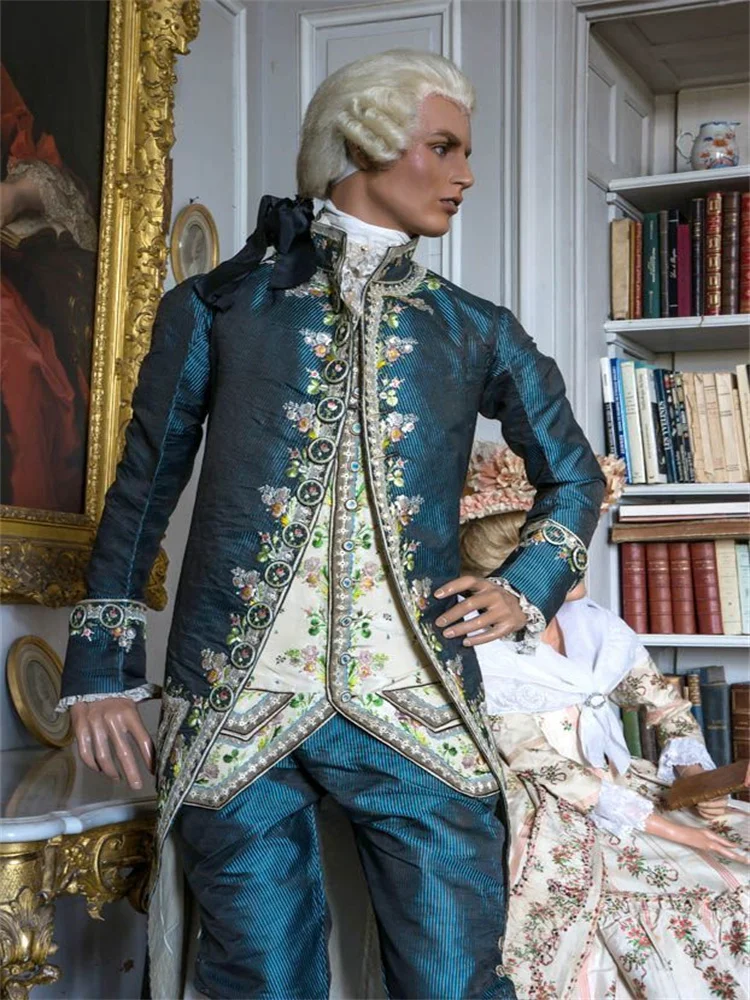 18th Century Men's Rococo Baroque French Royal Aristocrat Gentleman Costume Luxurious Victorian Court Costume
18th Century Men's Rococo Baroque French Royal Aristocrat Gentleman Costume Luxurious Victorian Court Costume