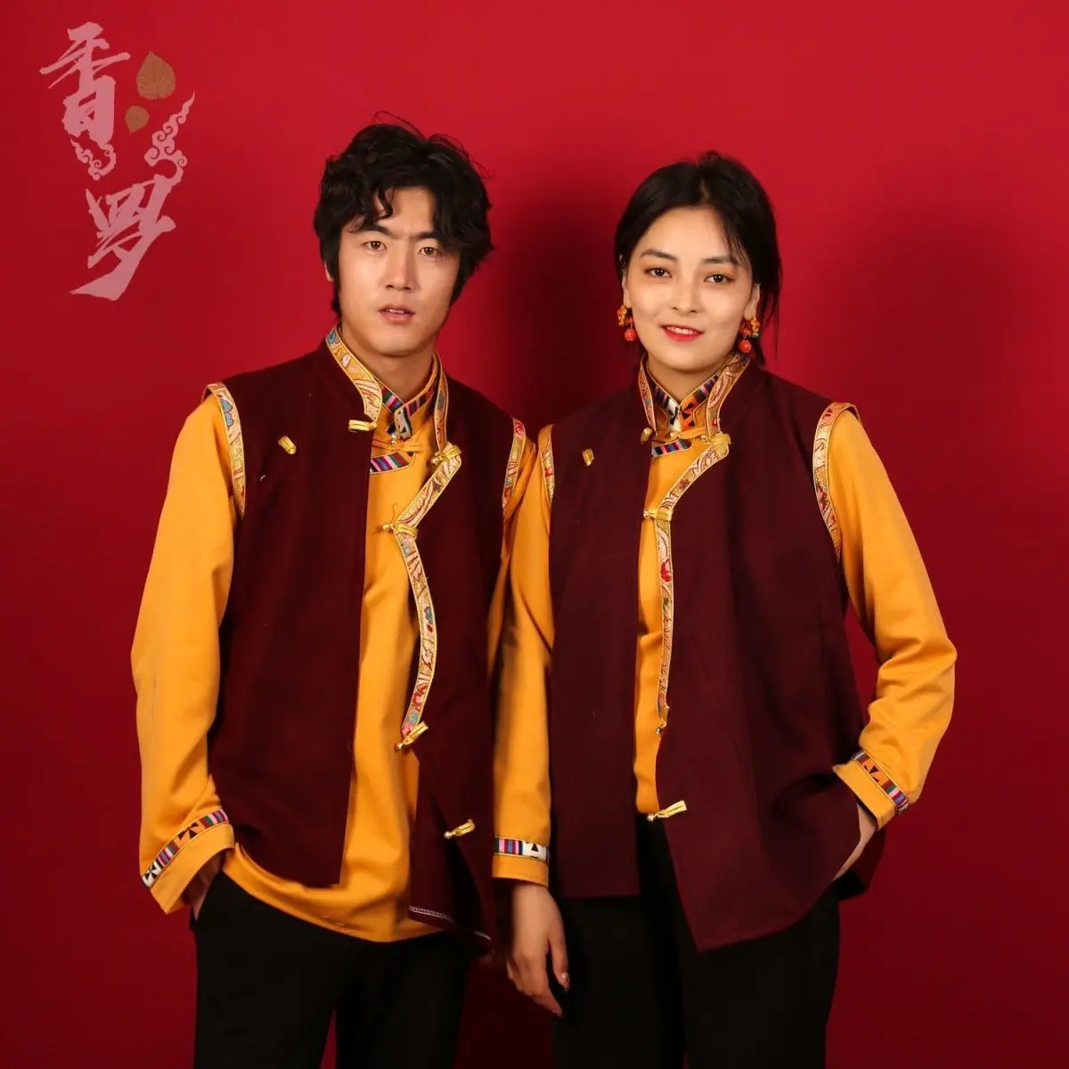 Tibetan Costumes Men's and Women's Ethnic Woolen Vest Sleeveless Robe All-Matching
Tibetan Costumes Men's and Women's Ethnic Woolen Vest Sleeveless Robe All-Matching