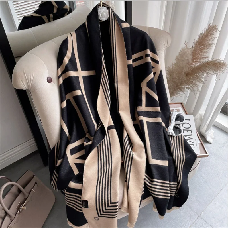 Women's Pattern Retro Fringed Jacquard Cashmere Feel Warm Soft Fashion Large Shawls and Wraps Scarf Elegant Evening Wedding Gift
Women's Pattern Retro Fringed Jacquard Cashmere Feel Warm Soft Fashion Large Shawls and Wraps Scarf Elegant Evening Wedding Gift