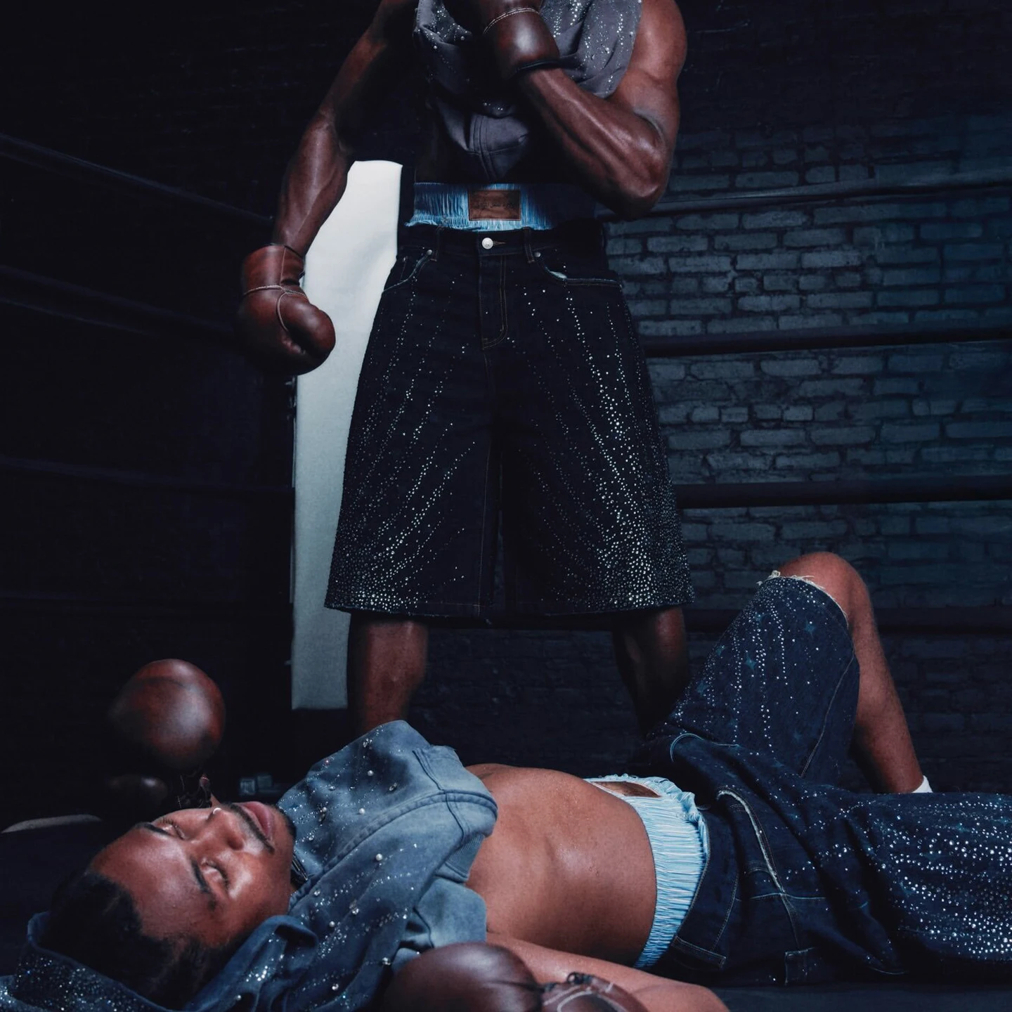 Мужские джинсы American High Street AC Sle Meteorite Diamond: модные, брендовые, с термостразами, прямого кроя, свободные
Мужские джинсы American High Street AC Sle Meteorite Diamond: модные, брендовые, с термостразами, прямого кроя, свободные