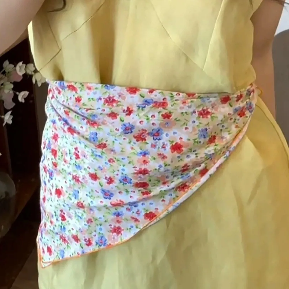 3pcs/set Thin Fabric Floral Neck Scarf Colorful Elegant Printed Headscarf Turban Hair Band Flower Square Headband Office Wear
3pcs/set Thin Fabric Floral Neck Scarf Colorful Elegant Printed Headscarf Turban Hair Band Flower Square Headband Office Wear