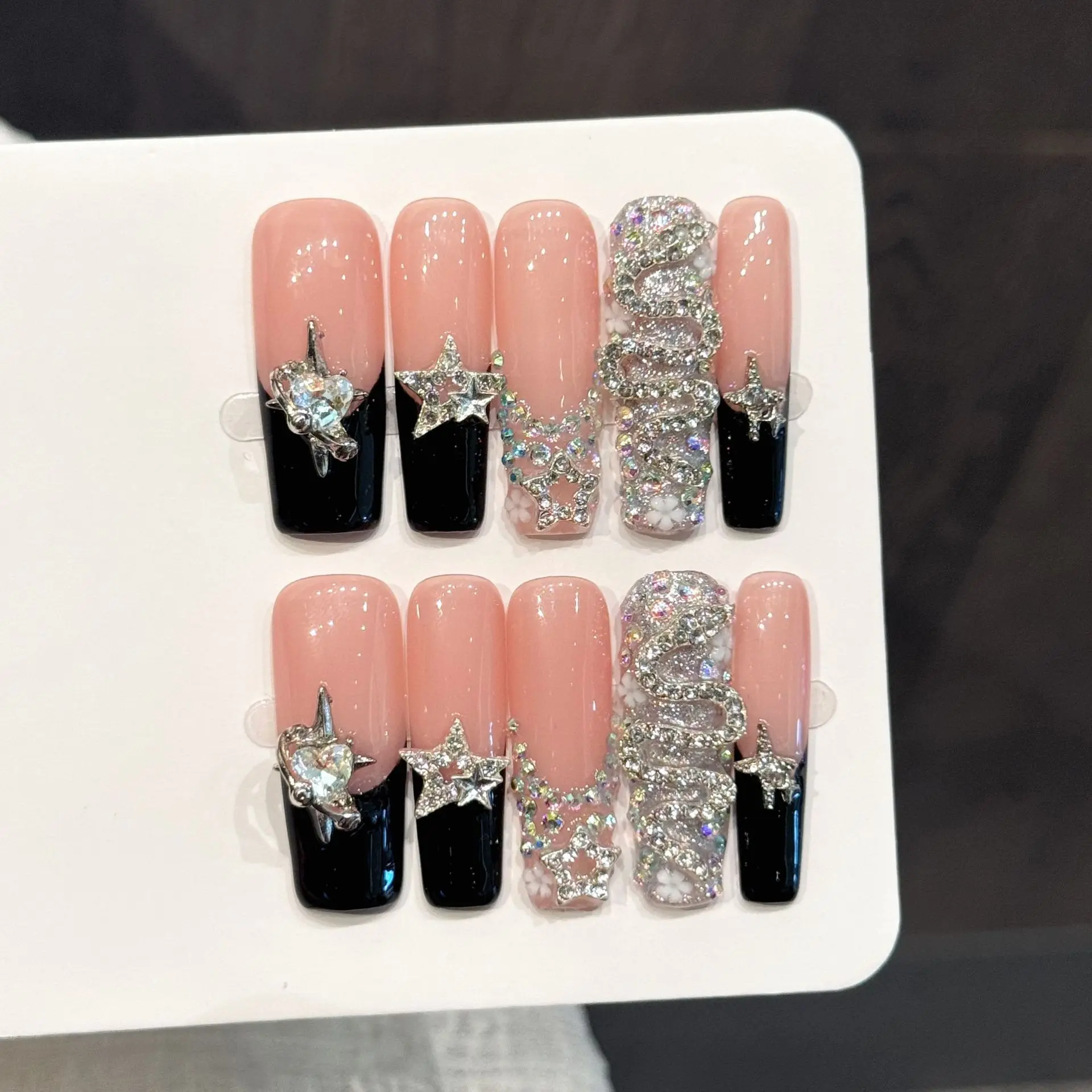 10PCS Coffin Handmade Press On Nails,sweet and cool Black powder French style,Suitable For Parties And Daily Wear.
10PCS Coffin Handmade Press On Nails,sweet and cool Black powder French style,Suitable For Parties And Daily Wear.