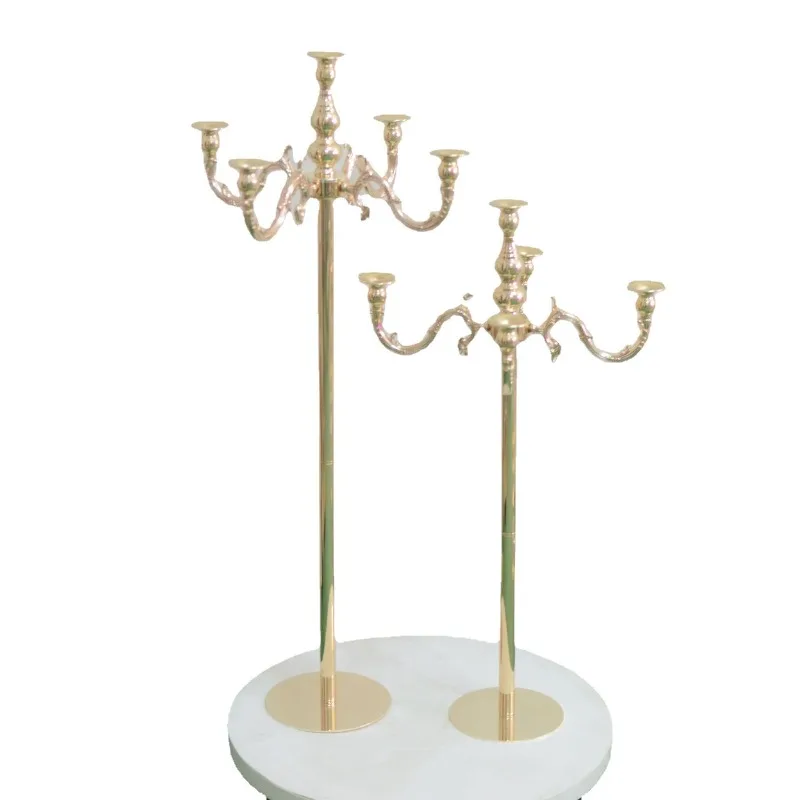 European Retro Floor Candle Holder Home Decoration Festival Decoration Luxury 5 Heads Metal Candle Holder Ornament
European Retro Floor Candle Holder Home Decoration Festival Decoration Luxury 5 Heads Metal Candle Holder Ornament