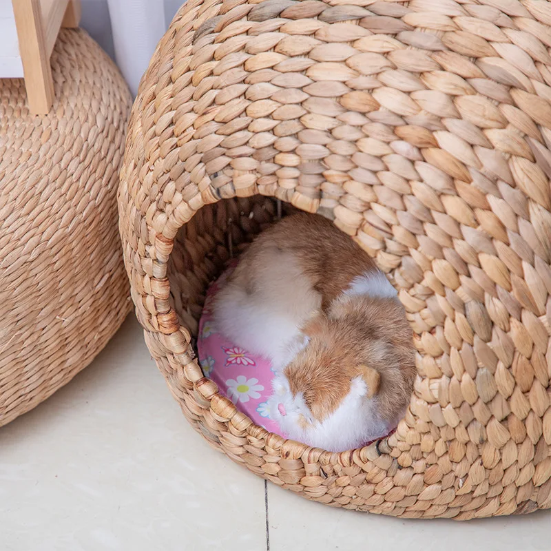 Gourd Grass Weaving Cat Nest with Handle Enclosed Solid Rattan Cat Bed Round Indoor Nest Cat Hideaway Kitty Interactive
Gourd Grass Weaving Cat Nest with Handle Enclosed Solid Rattan Cat Bed Round Indoor Nest Cat Hideaway Kitty Interactive