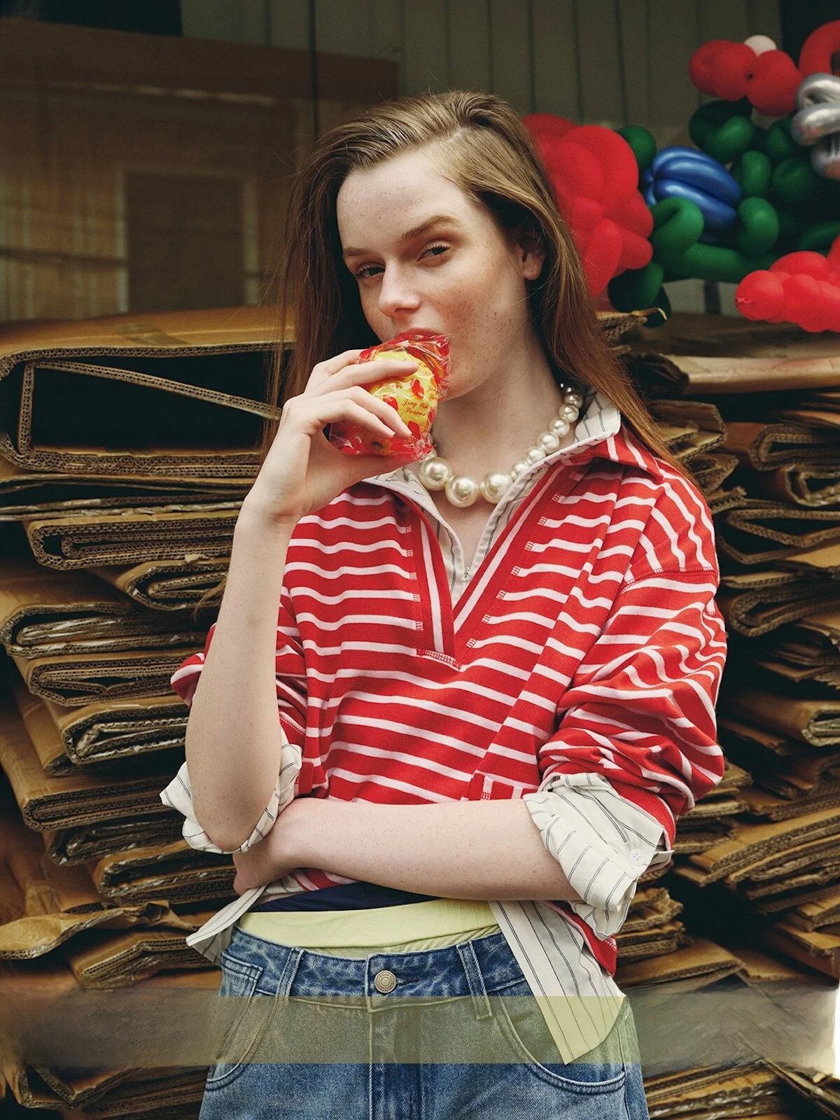 Elegant Red Stripe Casual T-Shirt Women's V-Neck Short Loose Top Breathable Cotton Bell Sleeve Patch Pocket Spring Fashion
Elegant Red Stripe Casual T-Shirt Women's V-Neck Short Loose Top Breathable Cotton Bell Sleeve Patch Pocket Spring Fashion
