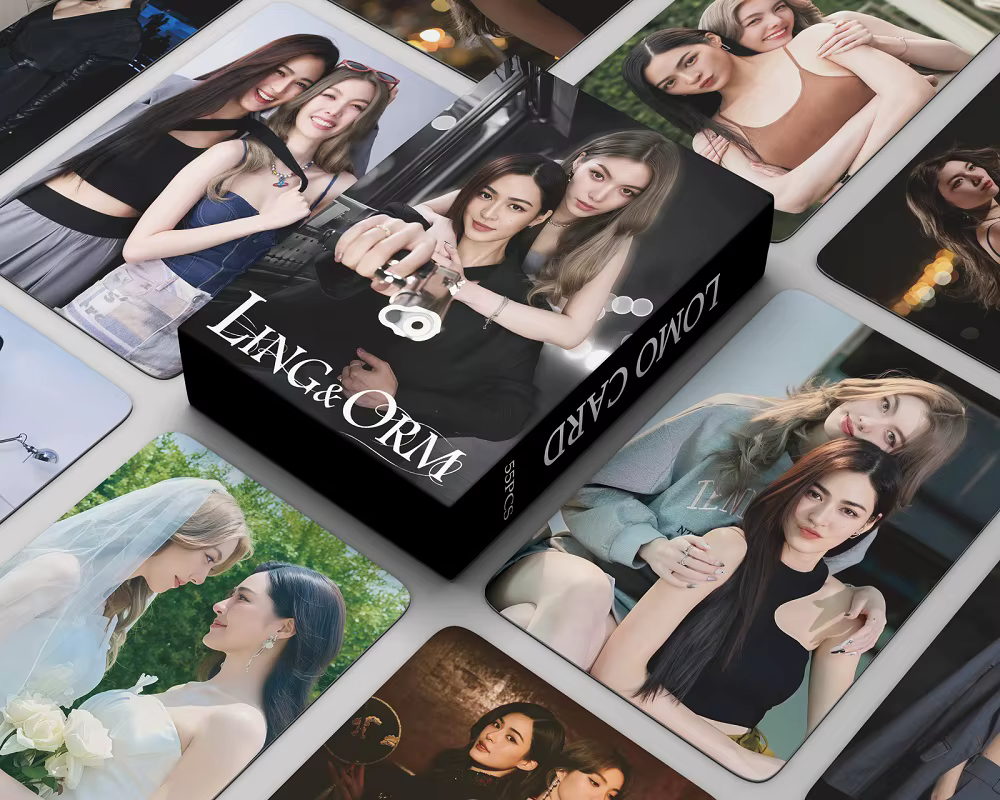 55Pcs/Set the Secret of Us Thailand Drama Lomo Cards HD Photocards Ling&Orm Puzzle Desktop Collectible Items
55Pcs/Set the Secret of Us Thailand Drama Lomo Cards HD Photocards Ling&Orm Puzzle Desktop Collectible Items