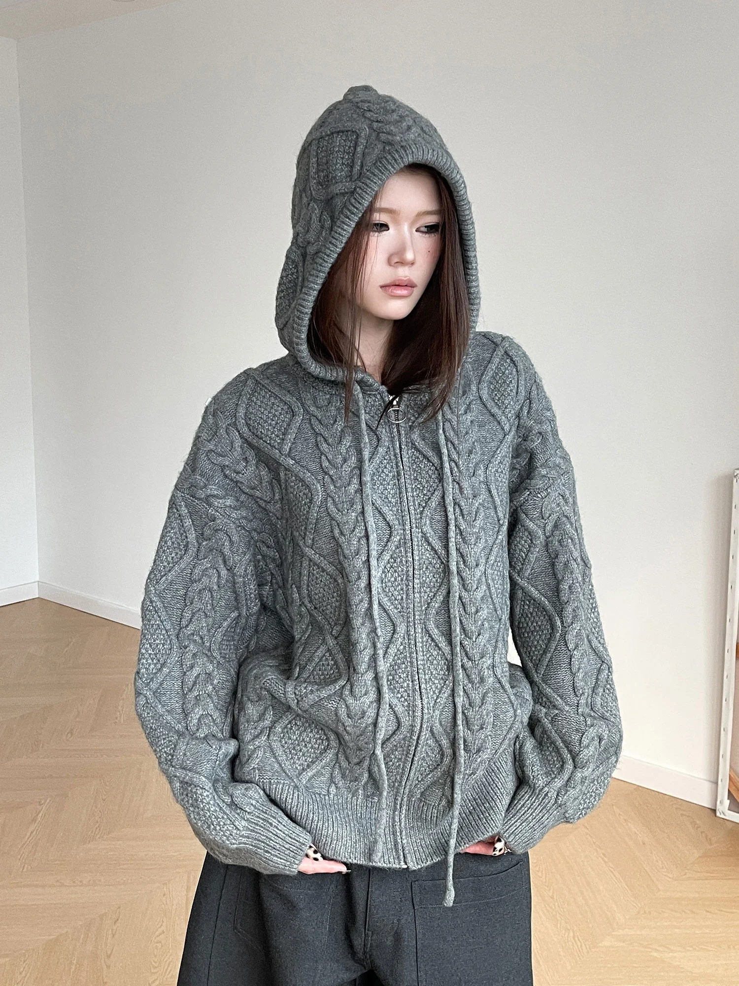 Женский свободный вязаный кардиган-худи Inbeowroom с узором «косы», мягкий, для весны, осени и зимы
Женский свободный вязаный кардиган-худи Inbeowroom с узором «косы», мягкий, для весны, осени и зимы