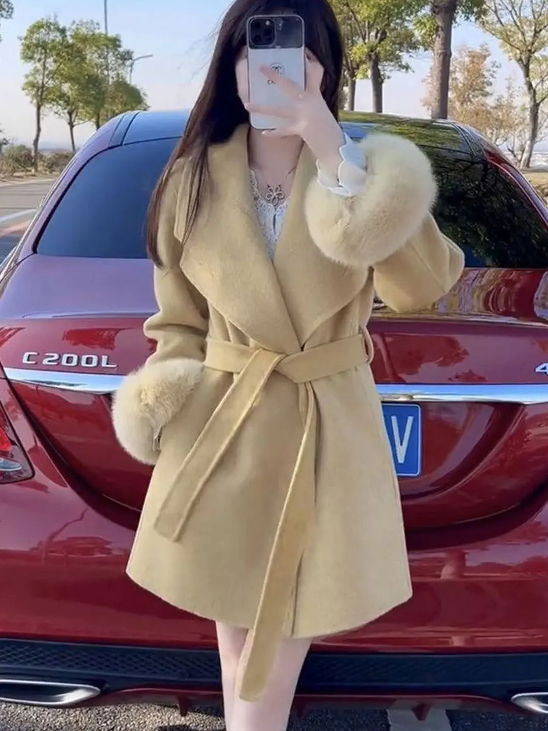 Yellow Belted Mid-Length Women's Coat 2026 Winter Fashion Slimming Effect High-End Feel Commute Style Thickened Polyester Fiber
Yellow Belted Mid-Length Women's Coat 2026 Winter Fashion Slimming Effect High-End Feel Commute Style Thickened Polyester Fiber