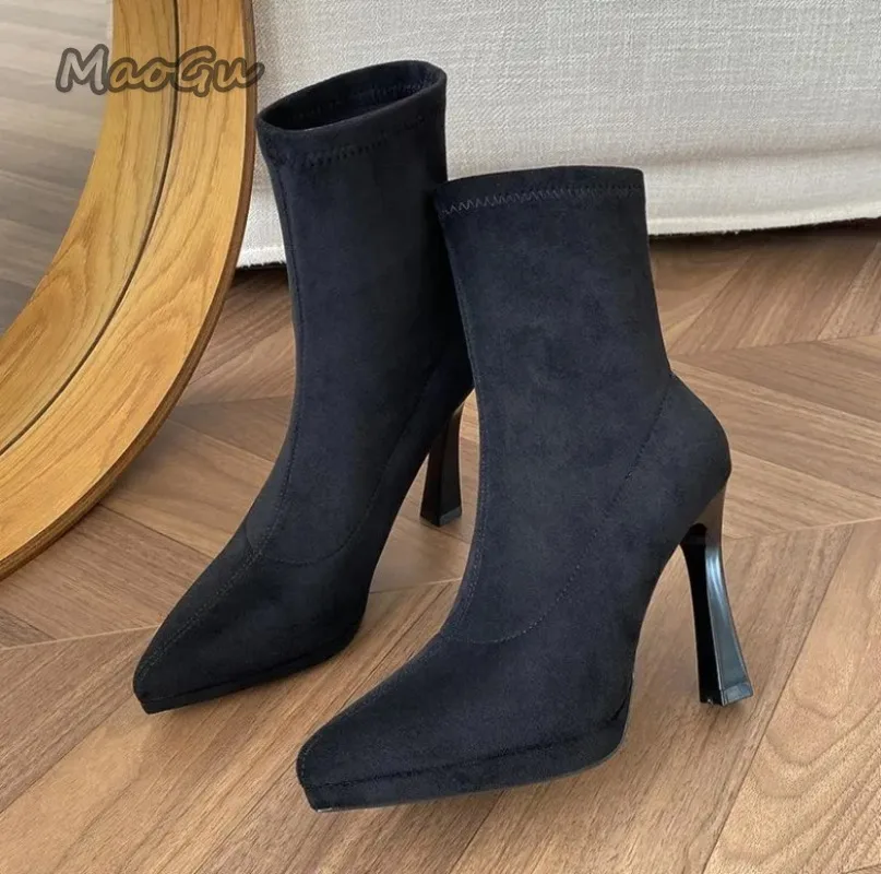 Suede Pointed Toe Ankle Boots for Women Fashion Slip-on High Heel Sock Boots Elegant Office Ladies Daily Wear Botas Mujer Size35
Suede Pointed Toe Ankle Boots for Women Fashion Slip-on High Heel Sock Boots Elegant Office Ladies Daily Wear Botas Mujer Size35