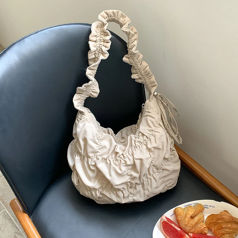 Folds Cloud Bag for women Shoulder Crossbody Bag Nylon Bubble Pleated Underarm Dumpling Bag Lightweight hobos handbag
Folds Cloud Bag for women Shoulder Crossbody Bag Nylon Bubble Pleated Underarm Dumpling Bag Lightweight hobos handbag