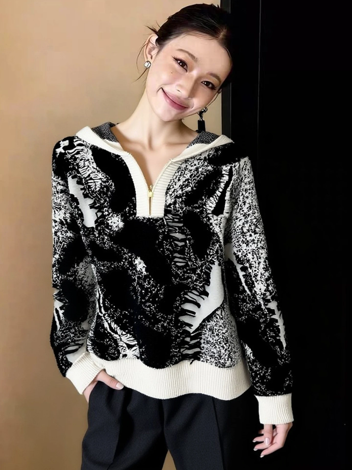 Весна 2026: Женский свободный вязаный худи с длинными рукавами, в стиле колор-блок, комфортный, мягкий, в корейском стиле, свитер-кардиган
Весна 2026: Женский свободный вязаный худи с длинными рукавами, в стиле колор-блок, комфортный, мягкий, в корейском стиле, свитер-кардиган