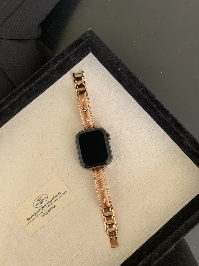 Metal Sparkle Diamond Compatible iWatch Strap 38mm 40mm 41mm 42mm 44mm 45mm 49mm Fashion Strap
Metal Sparkle Diamond Compatible iWatch Strap 38mm 40mm 41mm 42mm 44mm 45mm 49mm Fashion Strap
