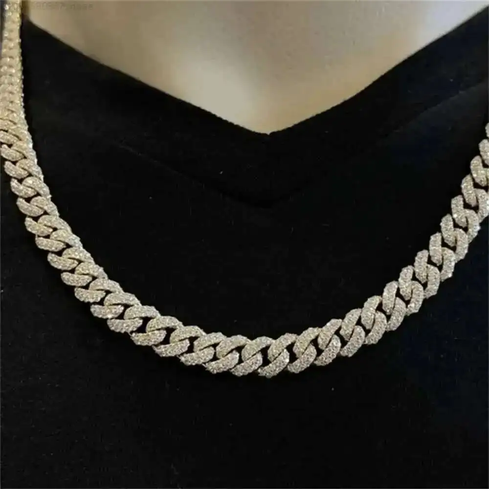 Custom Iced Out 8mm 2 Row Moissanite Cuban Chain Pass Diamond Tester d Color Vvs1 Moissanite Silver 925 Hip Hop Cuban Necklace
Custom Iced Out 8mm 2 Row Moissanite Cuban Chain Pass Diamond Tester d Color Vvs1 Moissanite Silver 925 Hip Hop Cuban Necklace