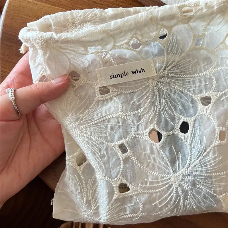 For Earphone Cable Storage Cosmetic Organizer Embroidered Lace Travel Fabric Bag Dustproof String Closure
For Earphone Cable Storage Cosmetic Organizer Embroidered Lace Travel Fabric Bag Dustproof String Closure