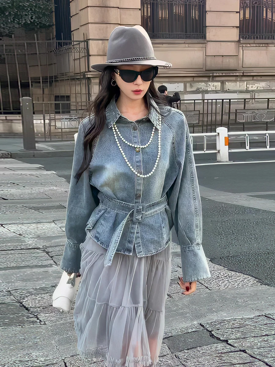 Retro Style Single Button Collar Denim Shirt Women's Loose Slimming Long Sleeve Casual Fashion Spring New Arrival
Retro Style Single Button Collar Denim Shirt Women's Loose Slimming Long Sleeve Casual Fashion Spring New Arrival