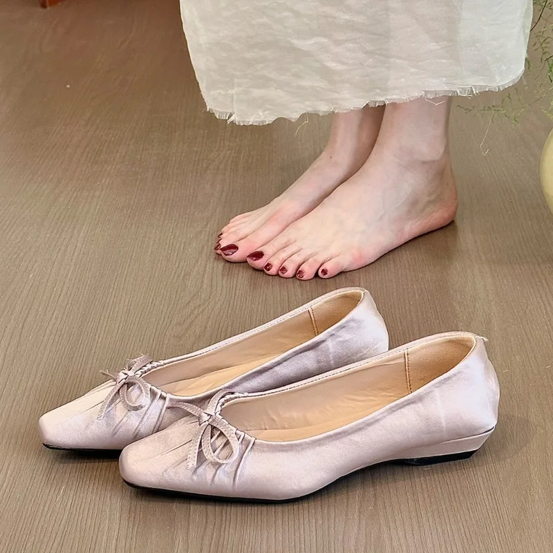 New Women's Mary Jane Shoes Exquisite French Style Low Heels for Woman Fashion Bow Casual Shoes Designer Shoes Zapatos De Mujer
New Women's Mary Jane Shoes Exquisite French Style Low Heels for Woman Fashion Bow Casual Shoes Designer Shoes Zapatos De Mujer
