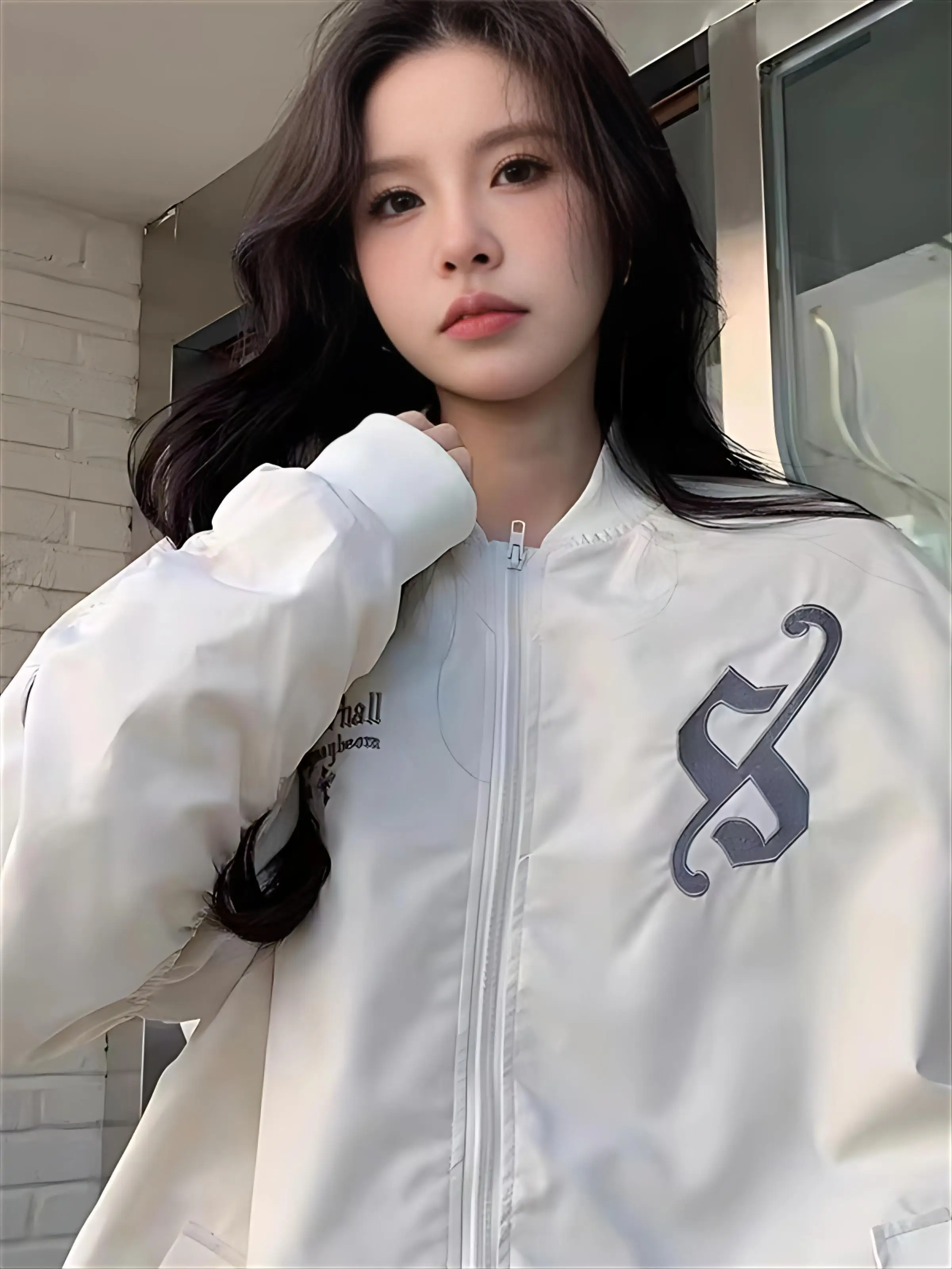 Бейсбольные куртки японские женские осенние модные удобные шикарные бойфренды плиссированные с отложными рукавами элегантные полосатые флокированные куртки
Бейсбольные куртки японские женские осенние модные удобные шикарные бойфренды плиссированные с отложными рукавами элегантные полосатые флокированные куртки