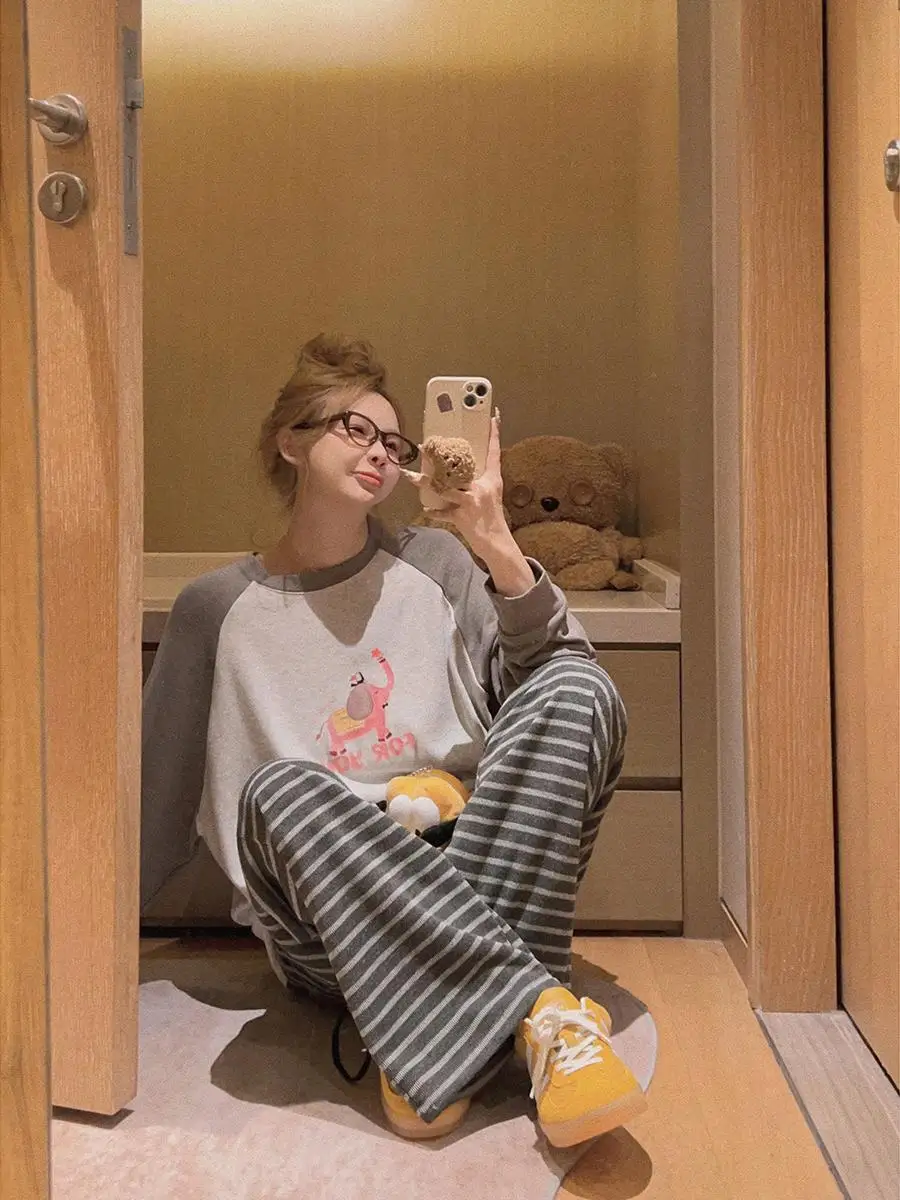 Оригинальная футболка Yukiss Little Elephant с длинными рукавами, удобная, дышащая, из хлопка и льна, в корейском стиле, с круглым вырезом, для весеннего сезона
Оригинальная футболка Yukiss Little Elephant с длинными рукавами, удобная, дышащая, из хлопка и льна, в корейском стиле, с круглым вырезом, для весеннего сезона