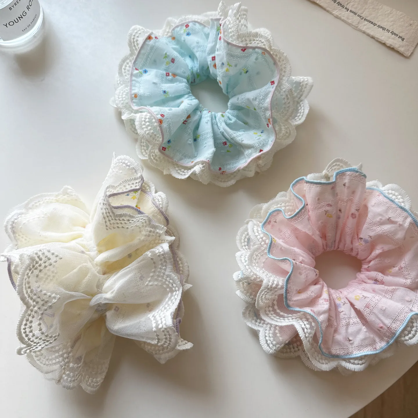 Premium Large Scrunchie 4 Layers Lace Small Flower Fluffy Elastic Hair Tie for Women Bun Maker Sweet Daily Braiding Hair
Premium Large Scrunchie 4 Layers Lace Small Flower Fluffy Elastic Hair Tie for Women Bun Maker Sweet Daily Braiding Hair