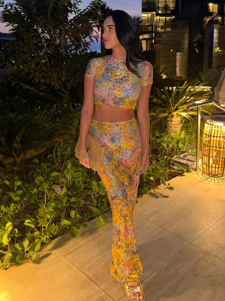 Women Broken Flowers Long Skirt Suit Fashion O Neck Short Sleeve High Waist Slim Top 2 Piece Set Lady Summer New Beach Outfit
Women Broken Flowers Long Skirt Suit Fashion O Neck Short Sleeve High Waist Slim Top 2 Piece Set Lady Summer New Beach Outfit