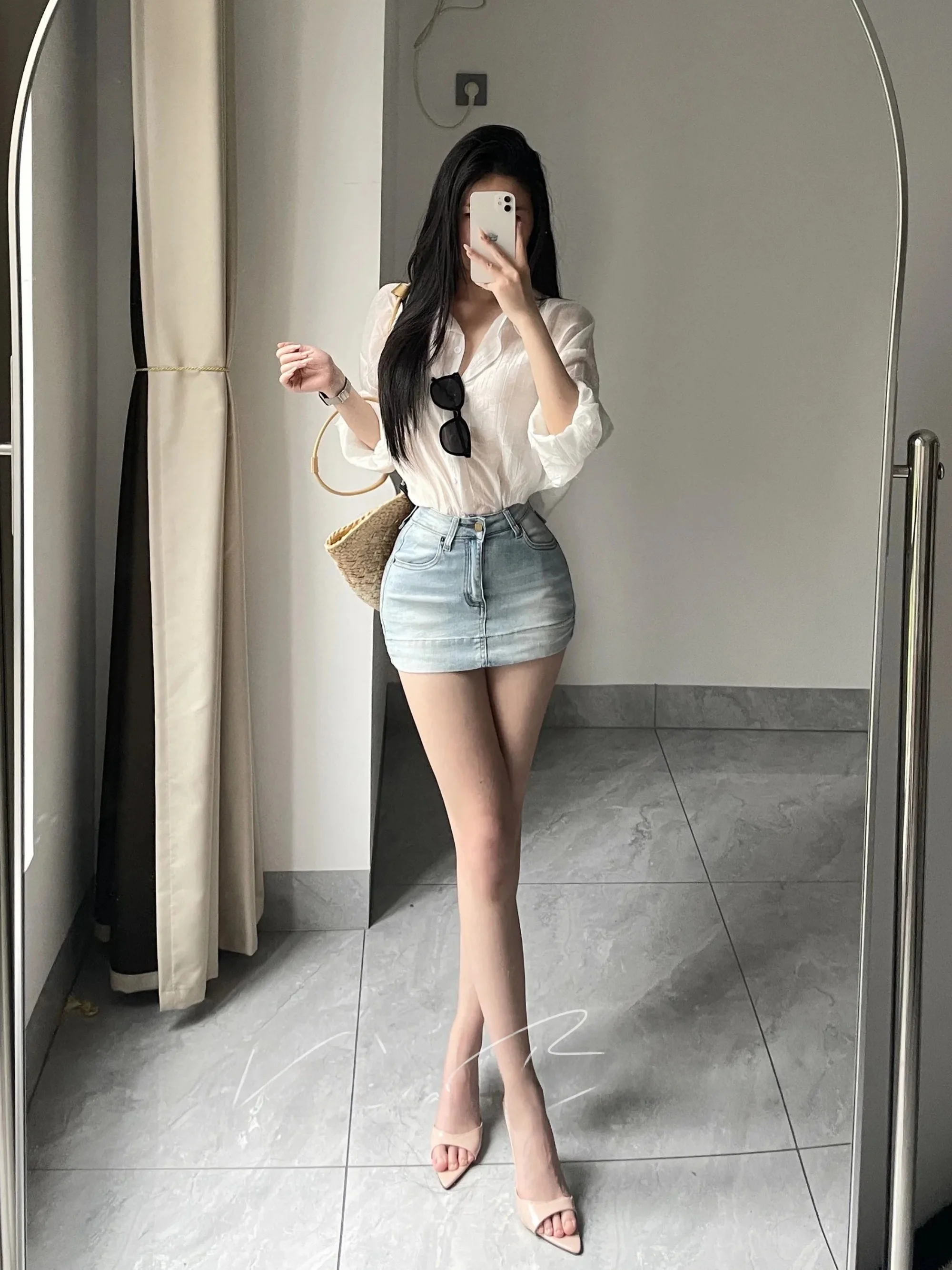 Summer Casual Loose Fit Short American Style Hot Girl Denim Skirt Two-Piece Set Thin Transparent Shirt High Waist Skirt
Summer Casual Loose Fit Short American Style Hot Girl Denim Skirt Two-Piece Set Thin Transparent Shirt High Waist Skirt