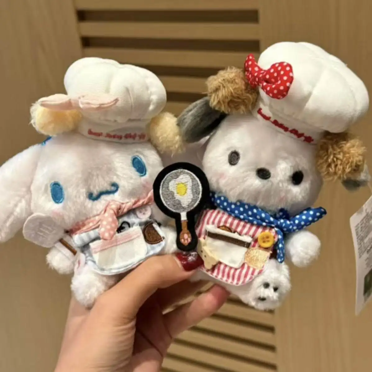 Sanrio Family Cinnamoroll Pochacco Chef Style Bag Pendant Cute Cartoon Plush Doll Bag Pendant Key Chain Gift Charm
Sanrio Family Cinnamoroll Pochacco Chef Style Bag Pendant Cute Cartoon Plush Doll Bag Pendant Key Chain Gift Charm