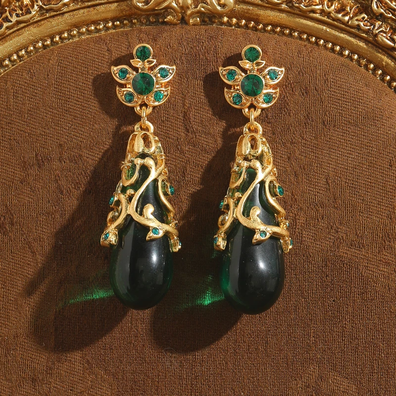 Vintage Hollow Long Water Drop Glazed Green Earrings Women 2026 Antique Gold Plated Jewelry Elegant Mother's Day New Trends Gift
Vintage Hollow Long Water Drop Glazed Green Earrings Women 2026 Antique Gold Plated Jewelry Elegant Mother's Day New Trends Gift