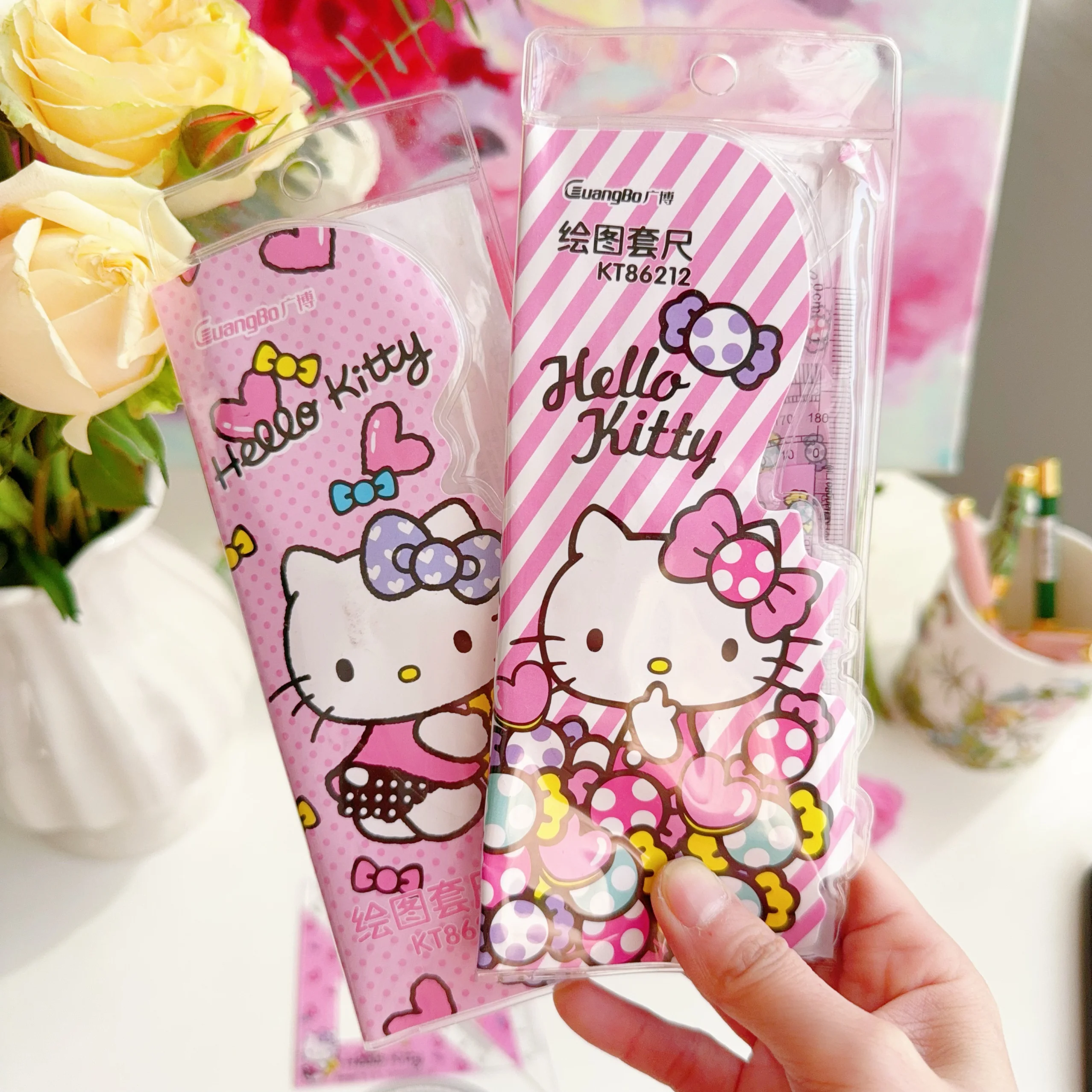 Sanrio Hello Kitty four-piece ruler cute primary and secondary school students triangle ruler round ruler measuring ruler
Sanrio Hello Kitty four-piece ruler cute primary and secondary school students triangle ruler round ruler measuring ruler
