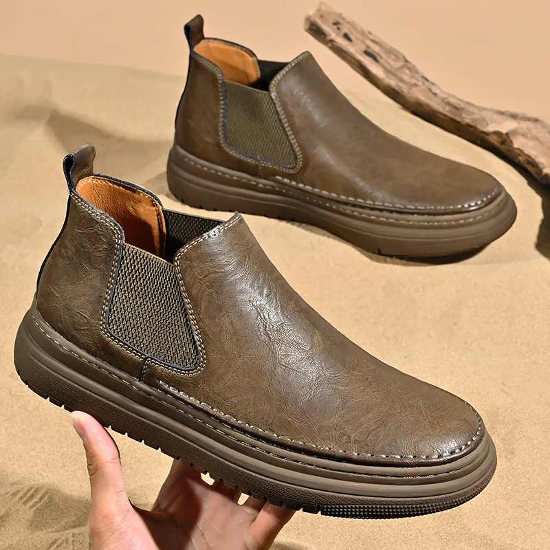 Fashionable Retro Short Boots Outdoor Mid Top Thick Soled Chelsea Casual Fashion Breathable Anti Odor Height Increasing Boots
Fashionable Retro Short Boots Outdoor Mid Top Thick Soled Chelsea Casual Fashion Breathable Anti Odor Height Increasing Boots