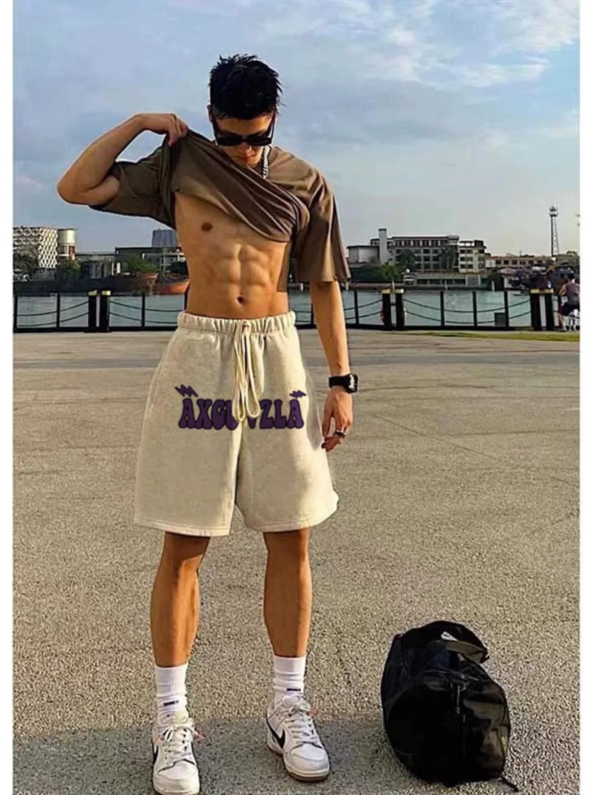 Trendy American Sle Men's ort Pants Summer Baskeall Sports Casual Loose Five-Point Pants Faionable Lettering Design
Trendy American Sle Men's ort Pants Summer Baskeall Sports Casual Loose Five-Point Pants Faionable Lettering Design