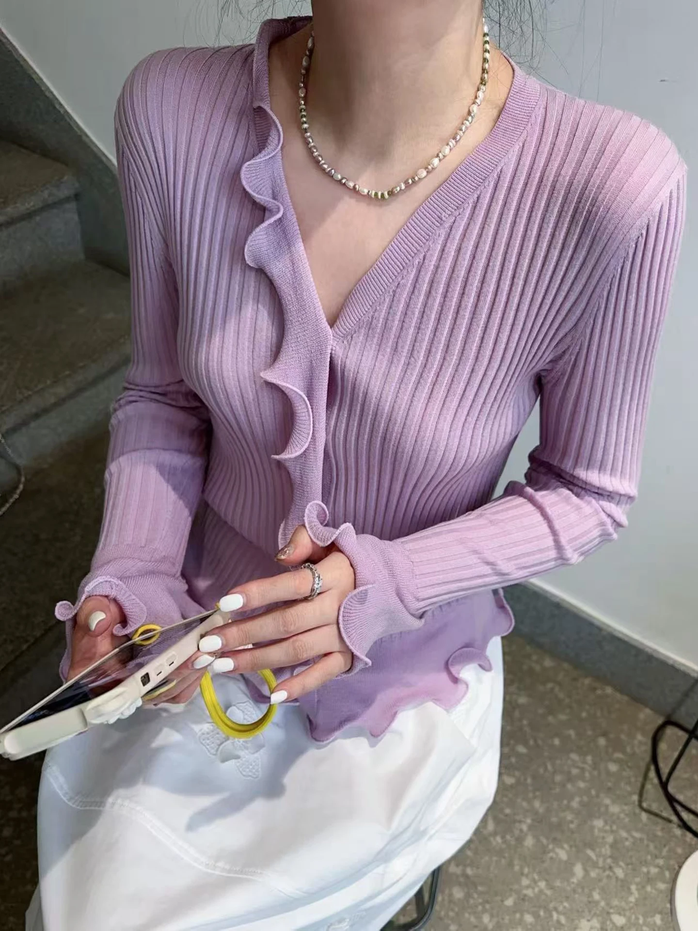 Весенний шерстяной вязаный кардиган Slim Fit 2026 с 3D-узорами в виде чайных листьев и цветов, мягкий, с V-образным вырезом, длинными рукавами, класс B
Весенний шерстяной вязаный кардиган Slim Fit 2026 с 3D-узорами в виде чайных листьев и цветов, мягкий, с V-образным вырезом, длинными рукавами, класс B