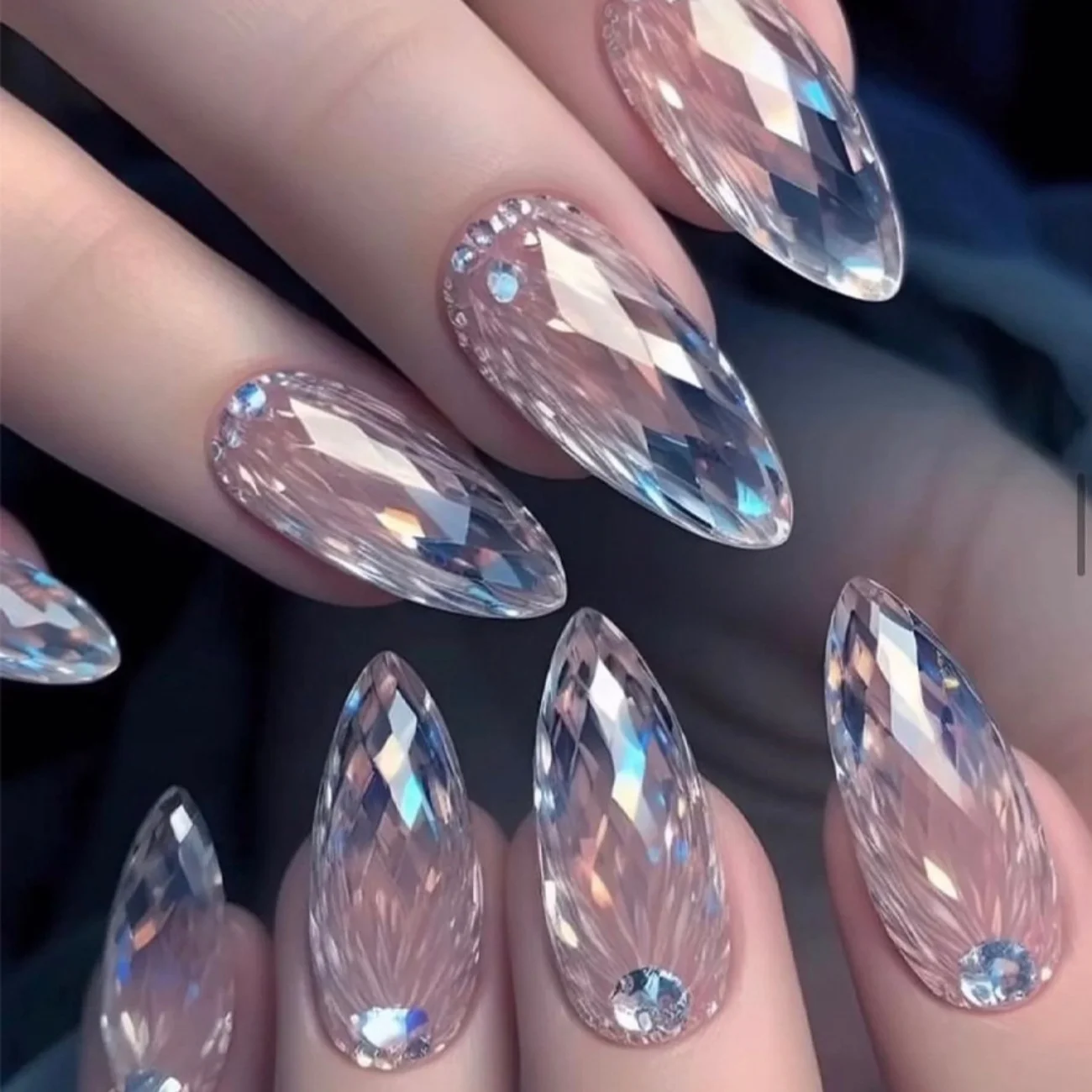 24PCS French handmade nail art sheet with wave light removable. Charming fake Nails
24PCS French handmade nail art sheet with wave light removable. Charming fake Nails