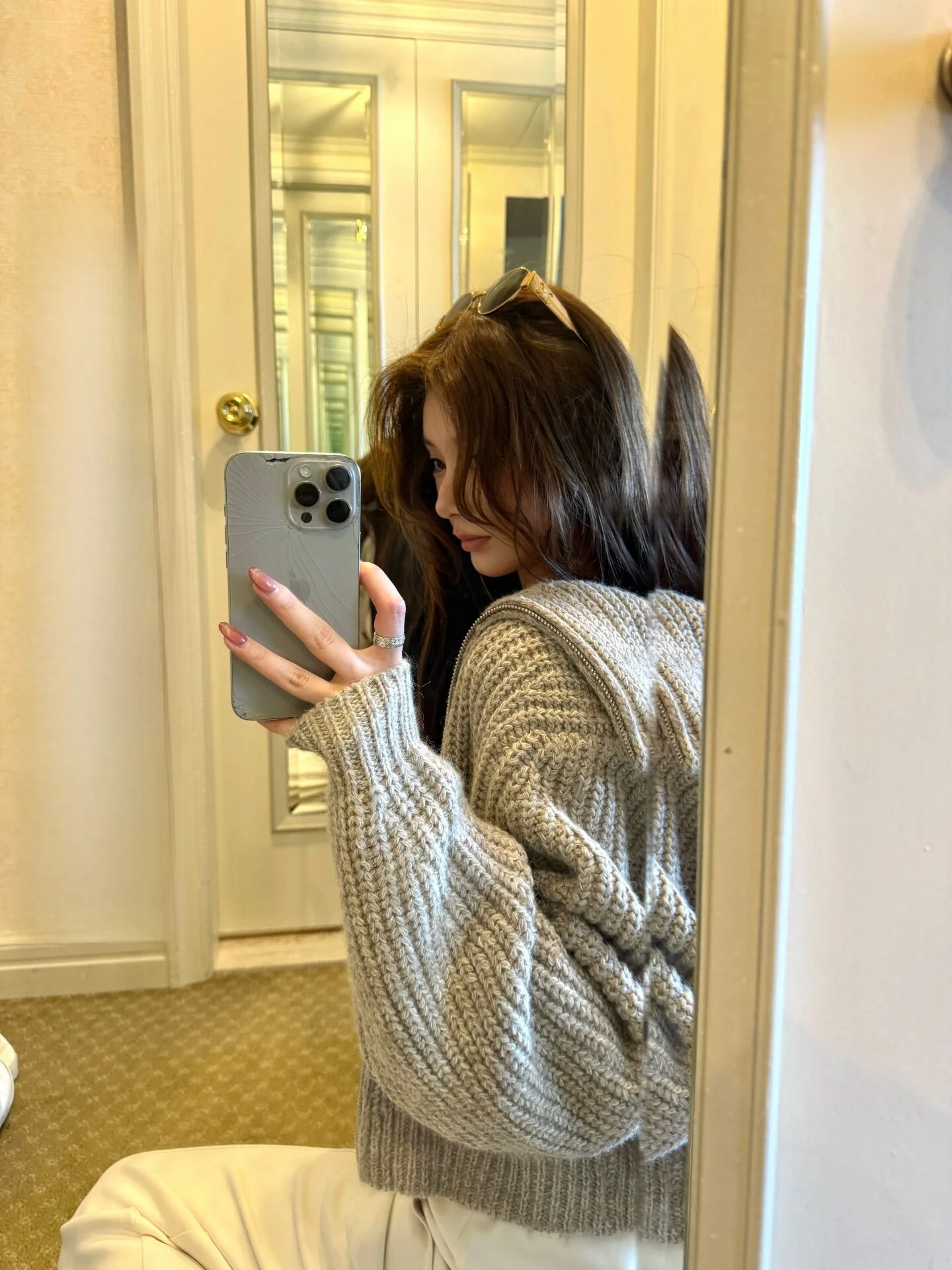 Yangzifan Lemair Heavyweight Thi Needle Four Color Dyed Knitted Cardigan Wool Zipper Sweater Outerwear Soft Long Sve Wom...
Yangzifan Lemair Heavyweight Thi Needle Four Color Dyed Knitted Cardigan Wool Zipper Sweater Outerwear Soft Long Sve Wom...