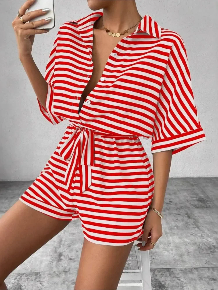 Women's Fashion Striped Print Jumpsuit Summer New Lapel Single Breasted Elastic Waist Lace Up Half Sleeved Shorts Jumpsuits
Women's Fashion Striped Print Jumpsuit Summer New Lapel Single Breasted Elastic Waist Lace Up Half Sleeved Shorts Jumpsuits