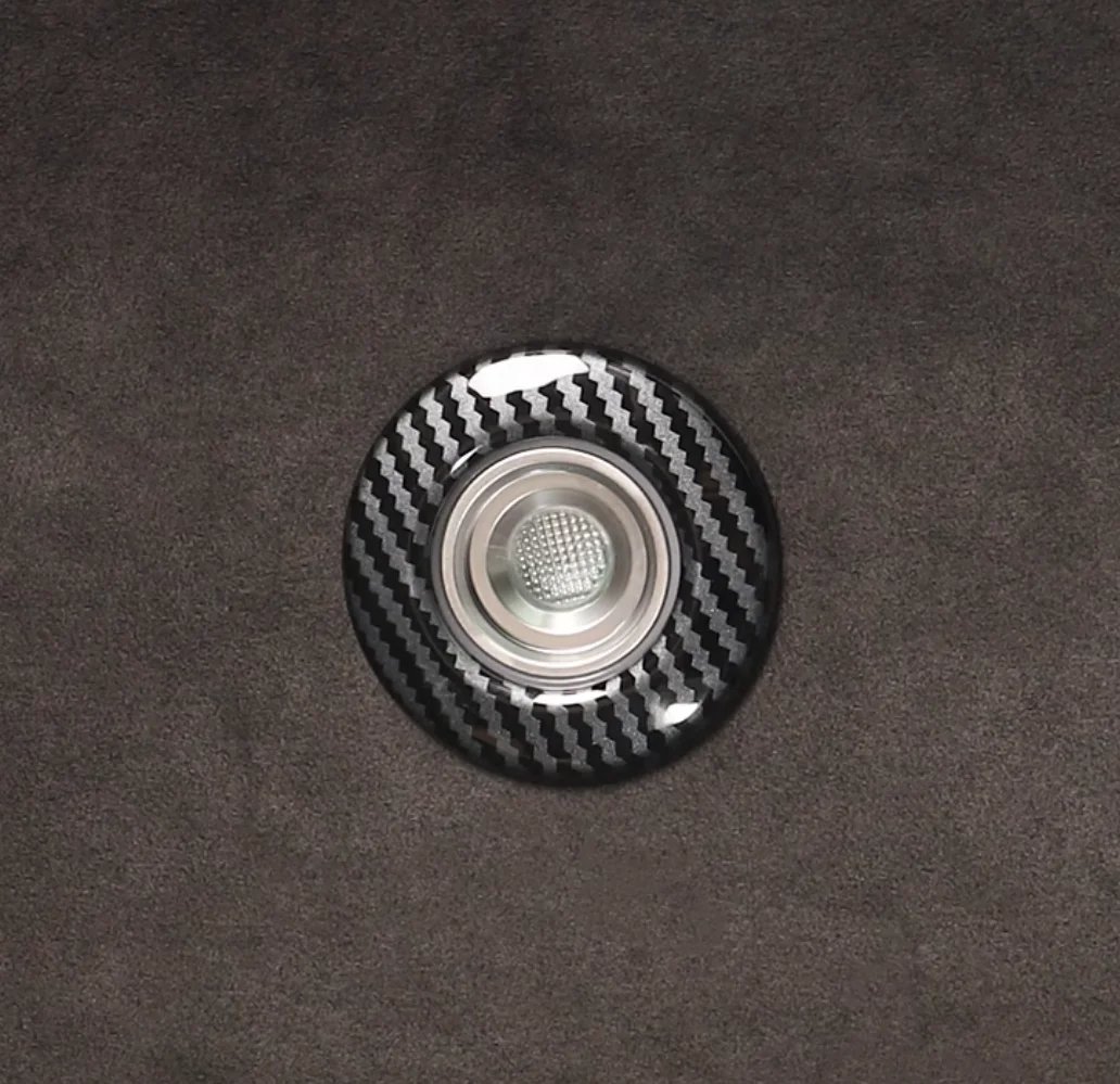 Suitable for BYD DENZA N7 2023 round water cup sequins rear reading lamp ABS decoration Auto Parts carbon fibre Peach wood
Suitable for BYD DENZA N7 2023 round water cup sequins rear reading lamp ABS decoration Auto Parts carbon fibre Peach wood
