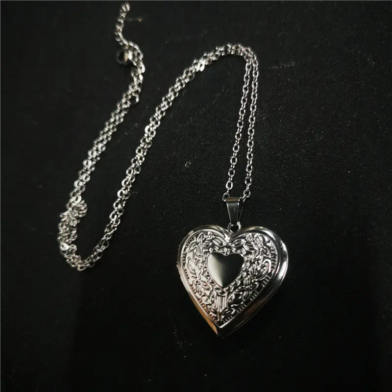 sublimation blank high quality stainless steel locket photo necklaces pendants 20pcs/lot
sublimation blank high quality stainless steel locket photo necklaces pendants 20pcs/lot