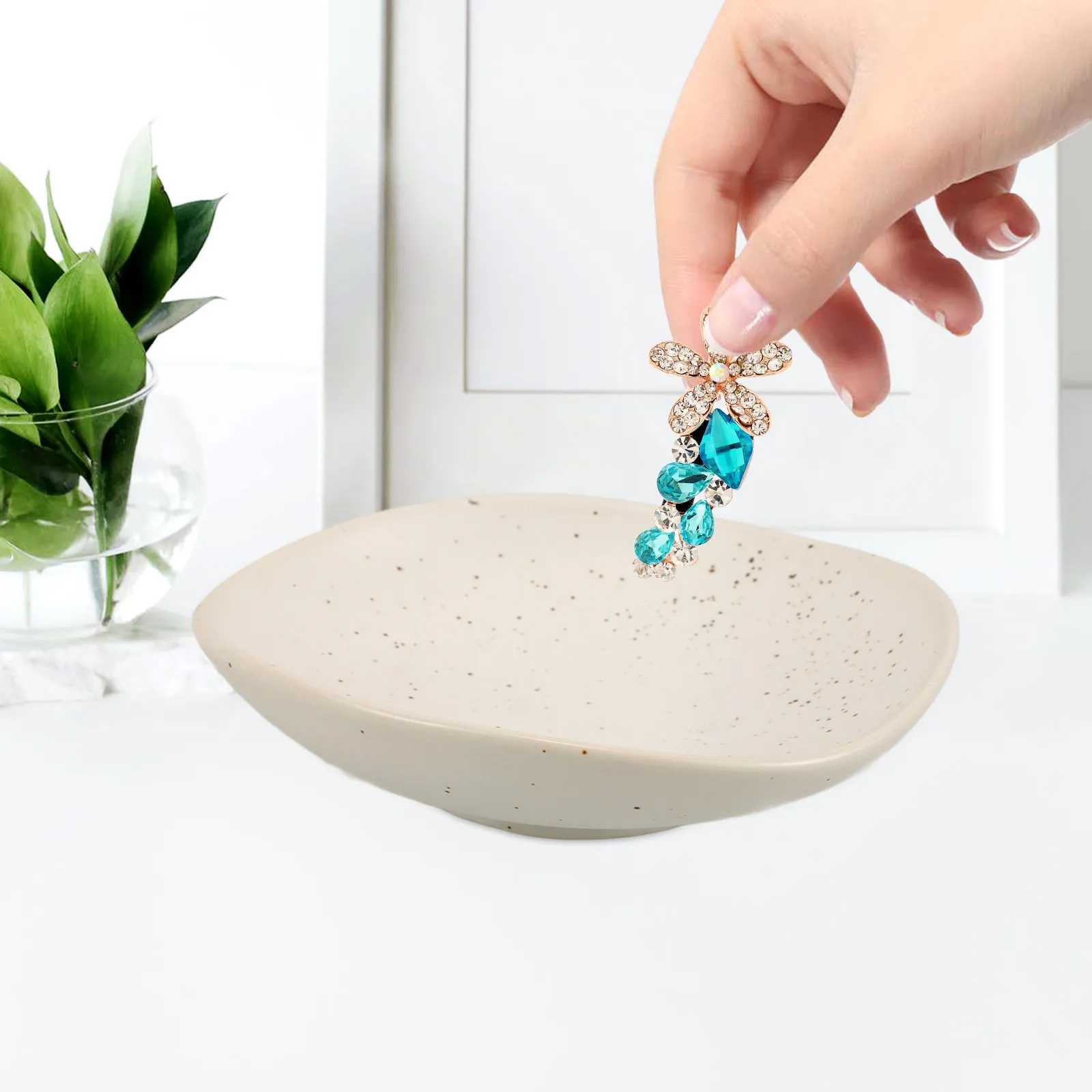 Ceramic Jewelry Dish Trinket Tray Elegant Under Glaze Ring Holder Necklace Organizer Nightstand Decor Jewelry Storage Catch All
Ceramic Jewelry Dish Trinket Tray Elegant Under Glaze Ring Holder Necklace Organizer Nightstand Decor Jewelry Storage Catch All