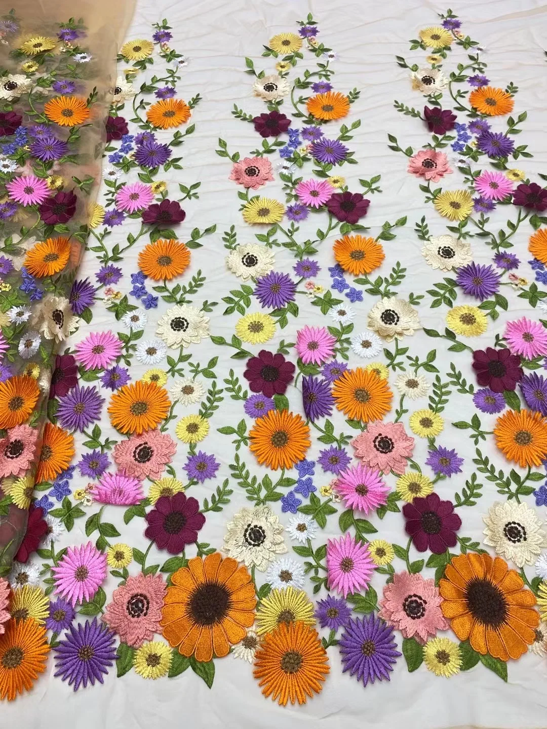 11colors (5yards/pc) Newest African wedding lace 3D flowers appliqued French net lace fabric high quality for party dress FZX193
11colors (5yards/pc) Newest African wedding lace 3D flowers appliqued French net lace fabric high quality for party dress FZX193