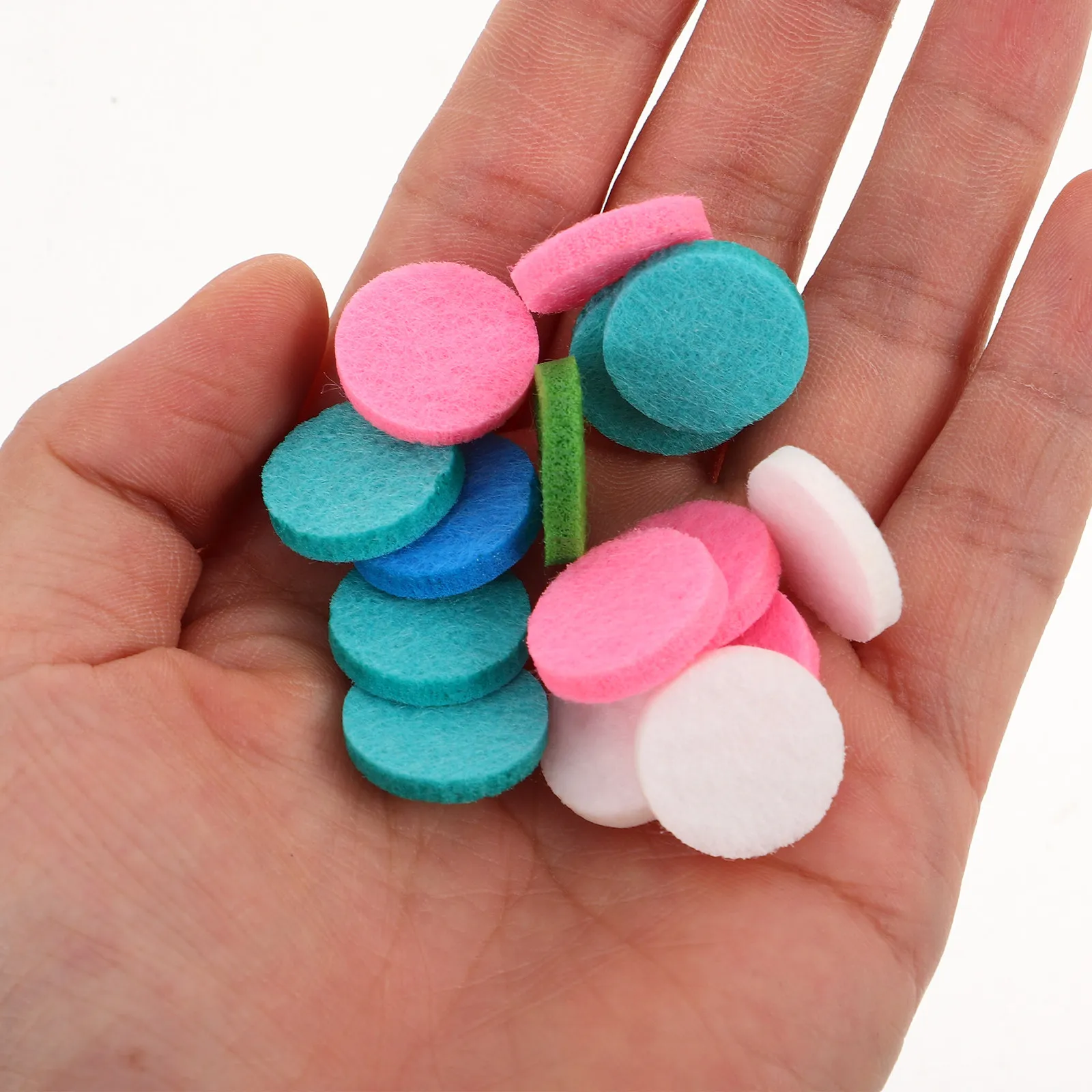 100Pcs Cotton Fiber Diffuser Pads Round Essential Oil Absorption Reusable Refill Pads for Aroma Necklace Lockets Jewelry
100Pcs Cotton Fiber Diffuser Pads Round Essential Oil Absorption Reusable Refill Pads for Aroma Necklace Lockets Jewelry