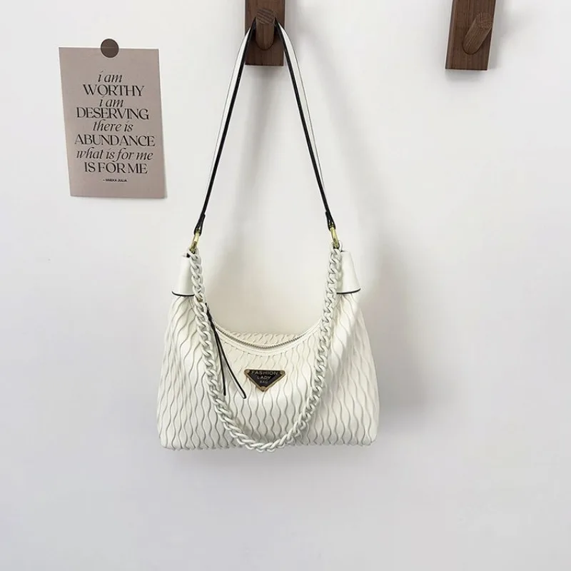 Универсальная сумка через плечо в стиле Майяра с цветочным акцентом и заклепками Изысканное ежедневное использование
Универсальная сумка через плечо в стиле Майяра с цветочным акцентом и заклепками Изысканное ежедневное использование