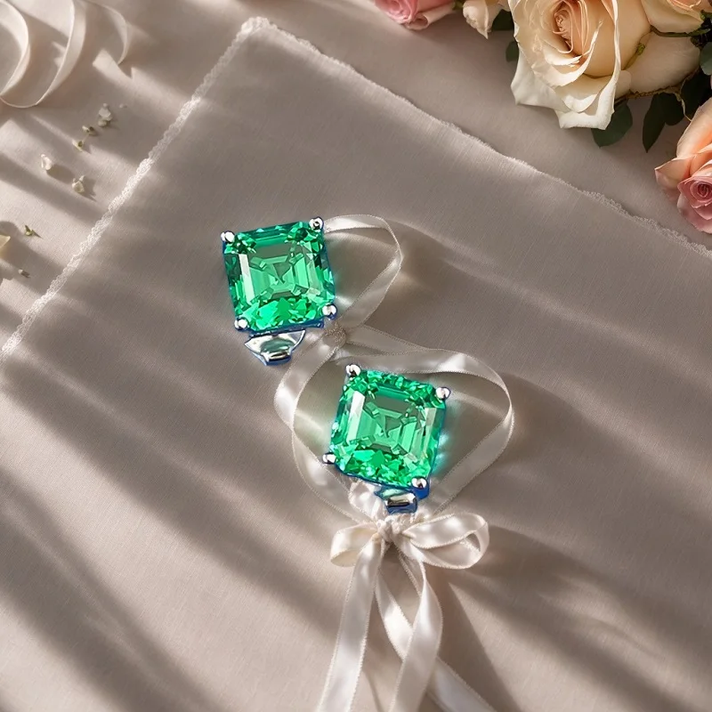 Apaison 925 Sterling Silver 7*7 mm High Carbon Diamond Gemstone Classic Ear Studs Earrings Women Fine Jewelry
Apaison 925 Sterling Silver 7*7 mm High Carbon Diamond Gemstone Classic Ear Studs Earrings Women Fine Jewelry